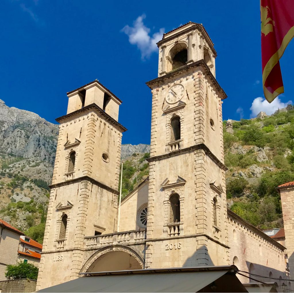 kotor-odl-town